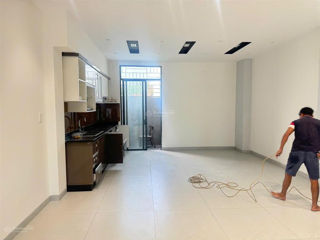 Bán nhà 3,5tầng khu đô thị hà quang 1 đường rộng 13m sát ngay vành đai 2 chỉ 7,9 tỷ