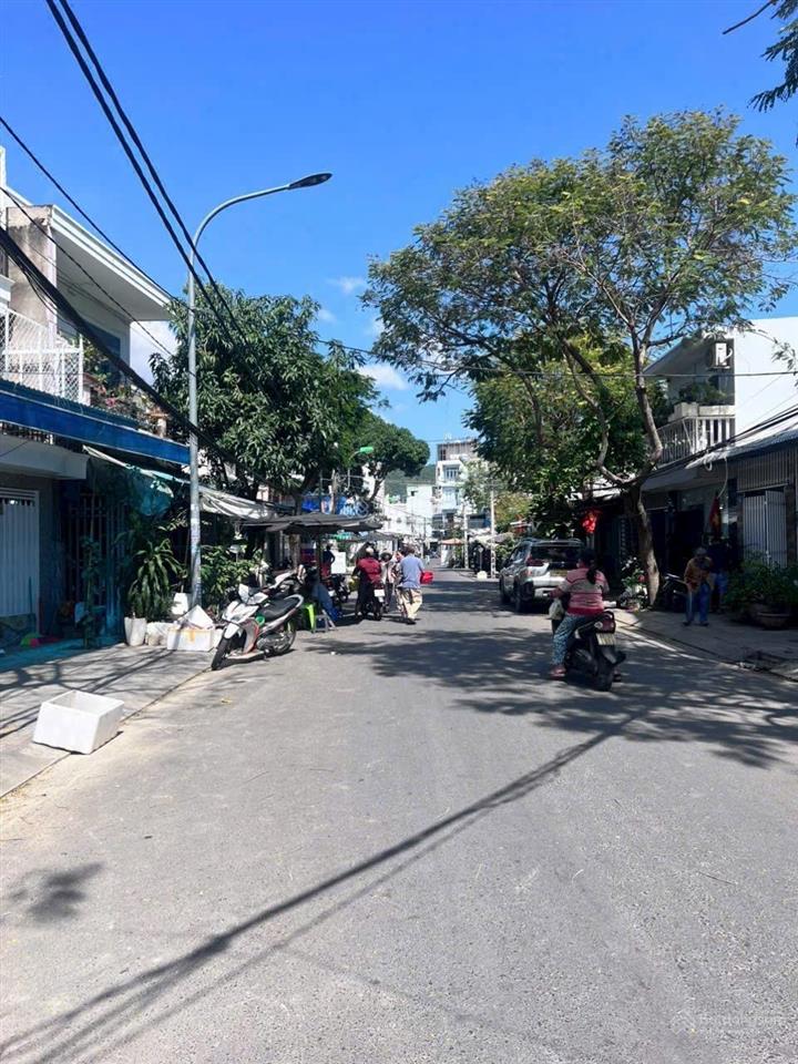 Bán nhà trung tâm nha trang đường vạn hoà chợ đầm nha trang cách biển 500m chỉ 8,8 tỷ kinh doanh