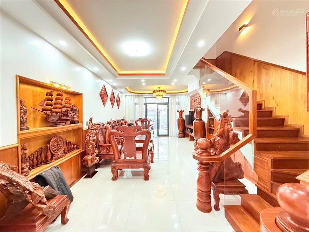 Bán nhà full nội thất gỗ cao cấp gói 7 an khánh chỉ 8,2 tỷ