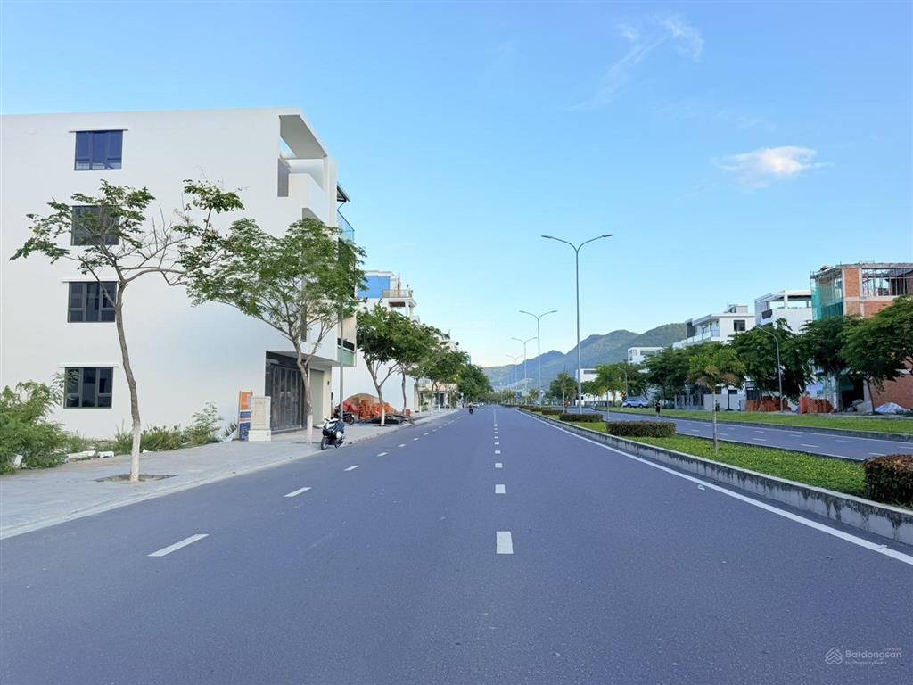 Bán đất a1 vcn phước long 2 đường võ văn kiệt rộng 30m, chỉ 8,8 tỷ