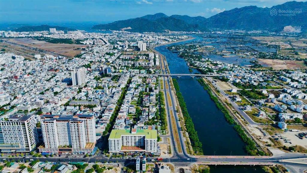 Bán đất 2 mặt tiền đường tố hữu hà quang 2 đối diện ct3 vcn phước hải trục đường 20m kinh doanh