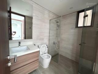 Giá tốt nhất căn hộ midtown m7,80m,2pn có ô xe hầm,10 tỷ all in.  0909 209 *** thảo