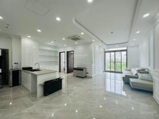 Cần bán gấp midtown m8, 3pn+2vs, full nội thất cao cấp, giá 18,2 tỷ.  0909 209 *** thảo