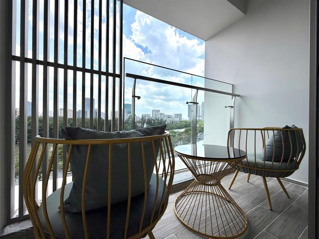 Bán 3pn midtown view sông giá tốt, 14,9 tỷ.  0909 209 *** thảo