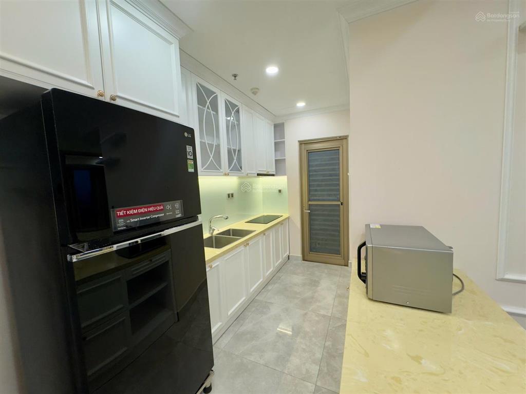 Bán nhanh midtown m8 2pn 2 wc, đang có hđt 30 tr, giá 8,8 tỷ.  0909 209 *** thảo