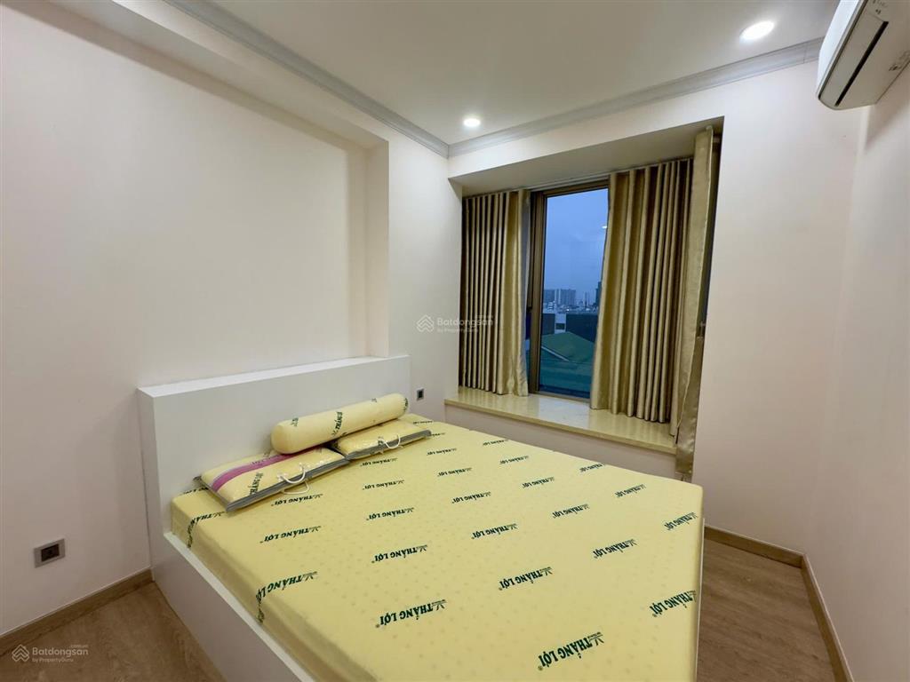 Bán nhanh midtown m8 2pn 2 wc, đang có hđt 30 tr, giá 8,8 tỷ.  0909 209 *** thảo