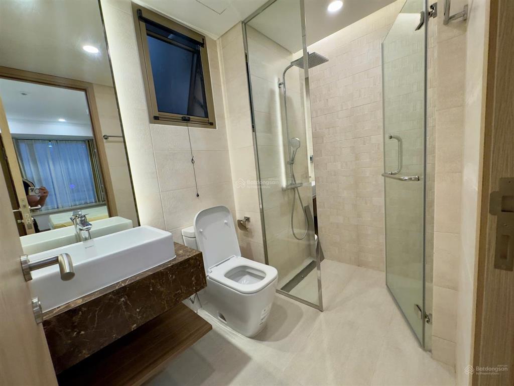 Bán nhanh midtown m8 2pn 2 wc, đang có hđt 30 tr, giá 8,8 tỷ.  0909 209 *** thảo