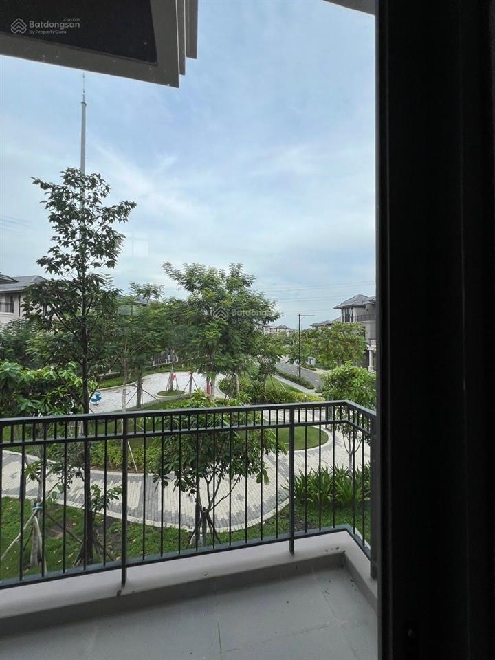 Bán biệt thự đơn lập 250m(12,5*20) gs nhà bè, giá 33 tỷ.  0909 209 *** thảo phạm
