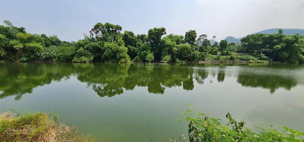 Bán rẻ mảnh đất 615m2 bám hồ tự nhiên đẹp lương sơn  hòa bình