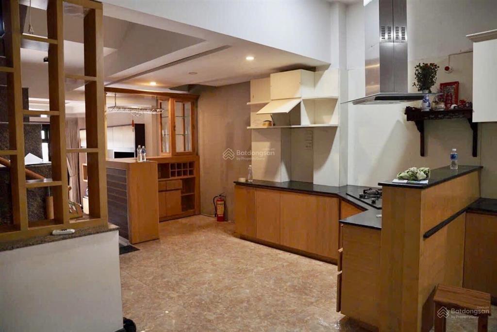 Bán nhà cấp 2 trung tâm thành phố gần lotte mart sổ hoàn công