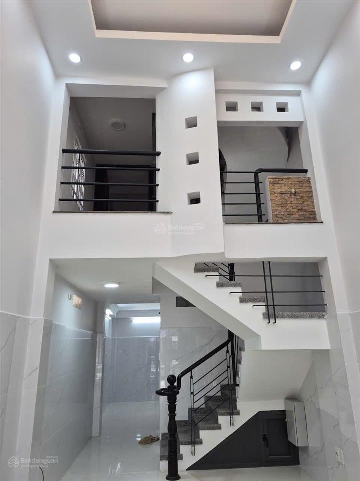 Cho thuê nhà mặt tiền 153 phan văn trị, phường bình thạnh.