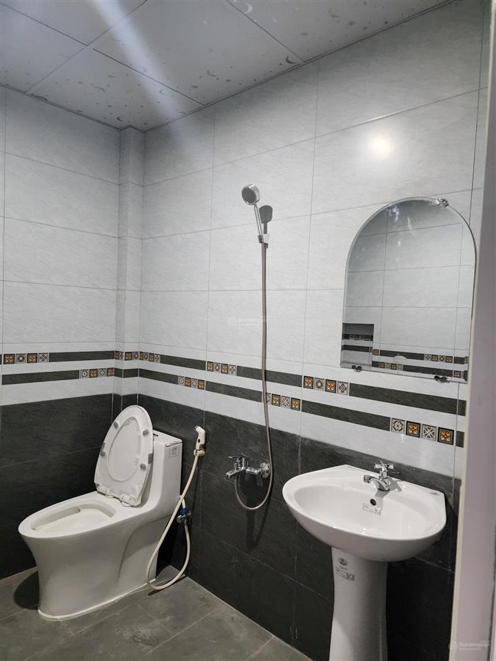 Cho thuê nhà riêng đẹp, 5,5 triệu, 120m2 tại trần phú, p. 6, tp. vũng tàu