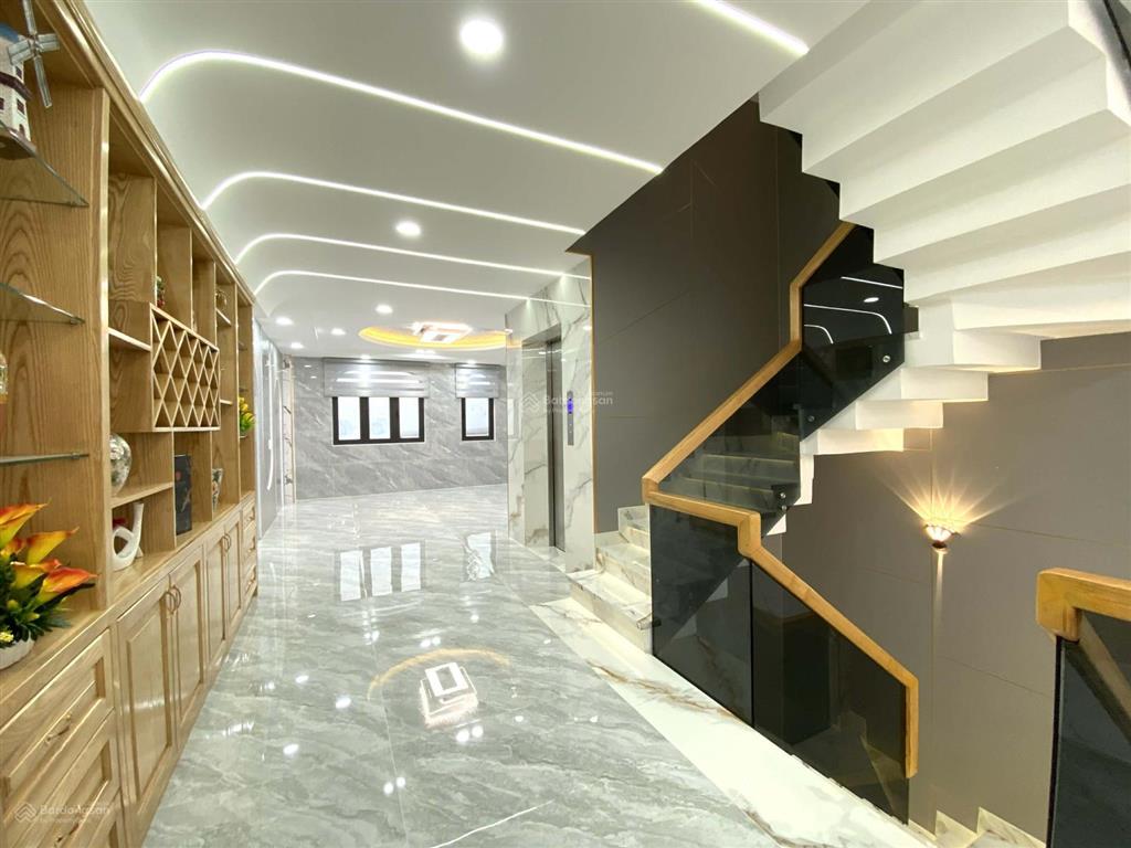 Hẻm 7m khu hiền vương 4.7x17.1m 1 lửng 3 lầu st mới 13.8 tỷ thang máy