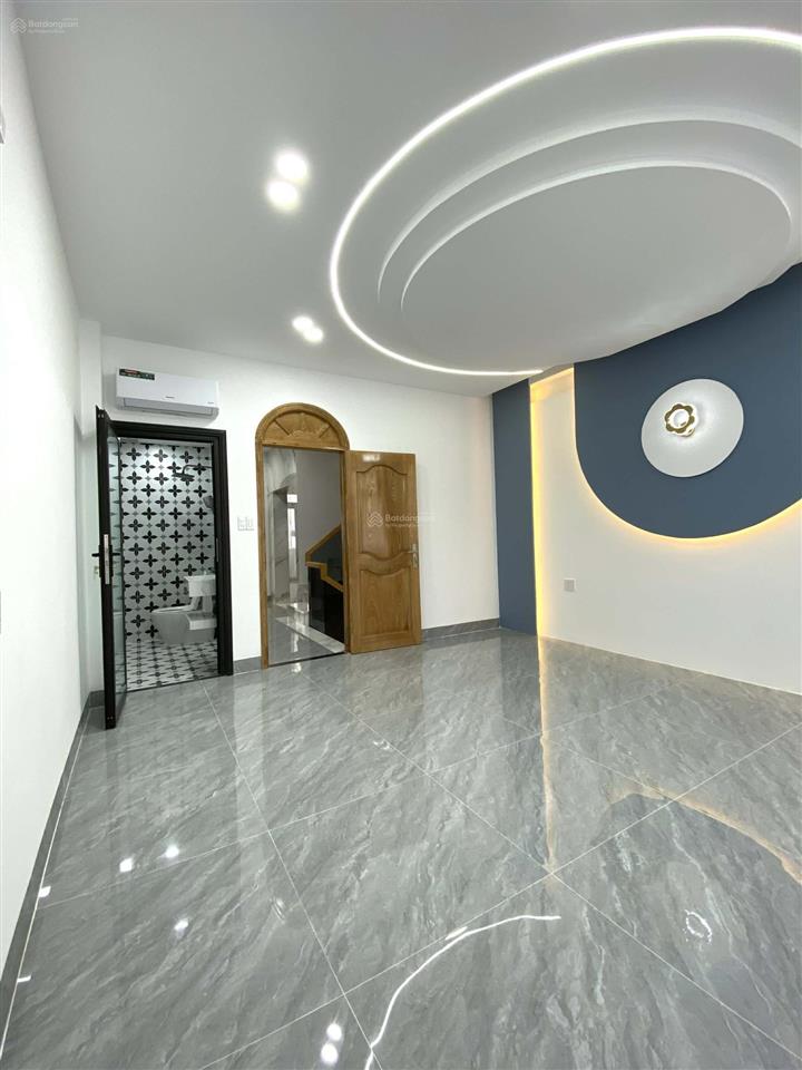 Hẻm 7m khu hiền vương 4.7x17.1m 1 lửng 3 lầu st mới 13.8 tỷ thang máy