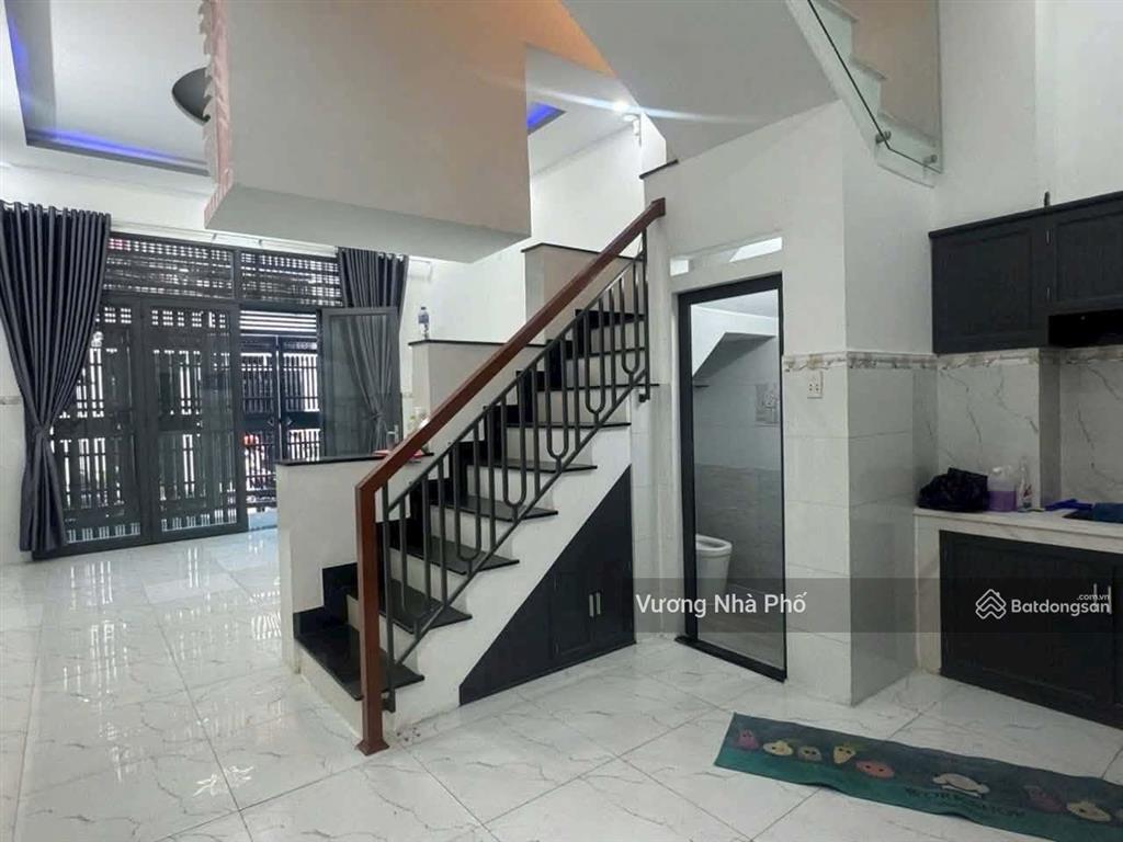 Hẻm xe hơi kênh tân hóa 5x15m 3 lầu mới 9.5 tỷ