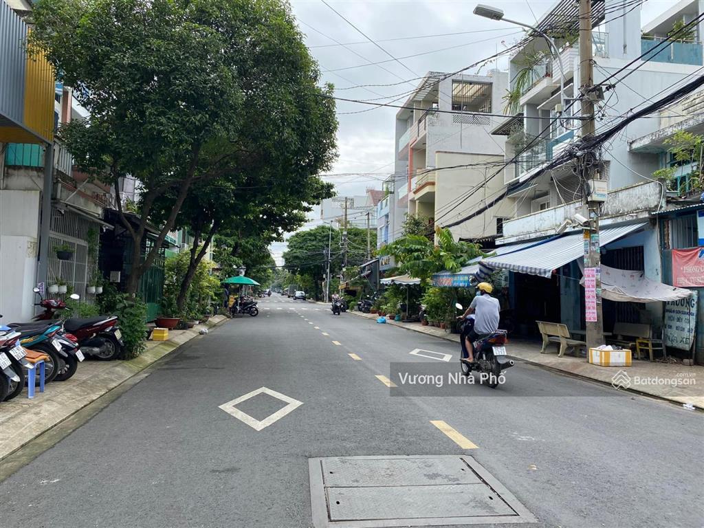 Mặt tiền lê sao 9x18m 3 lầu st 24 tỷ