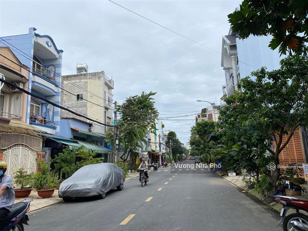 Mặt tiền lê sao 9x18m 3 lầu st 24 tỷ