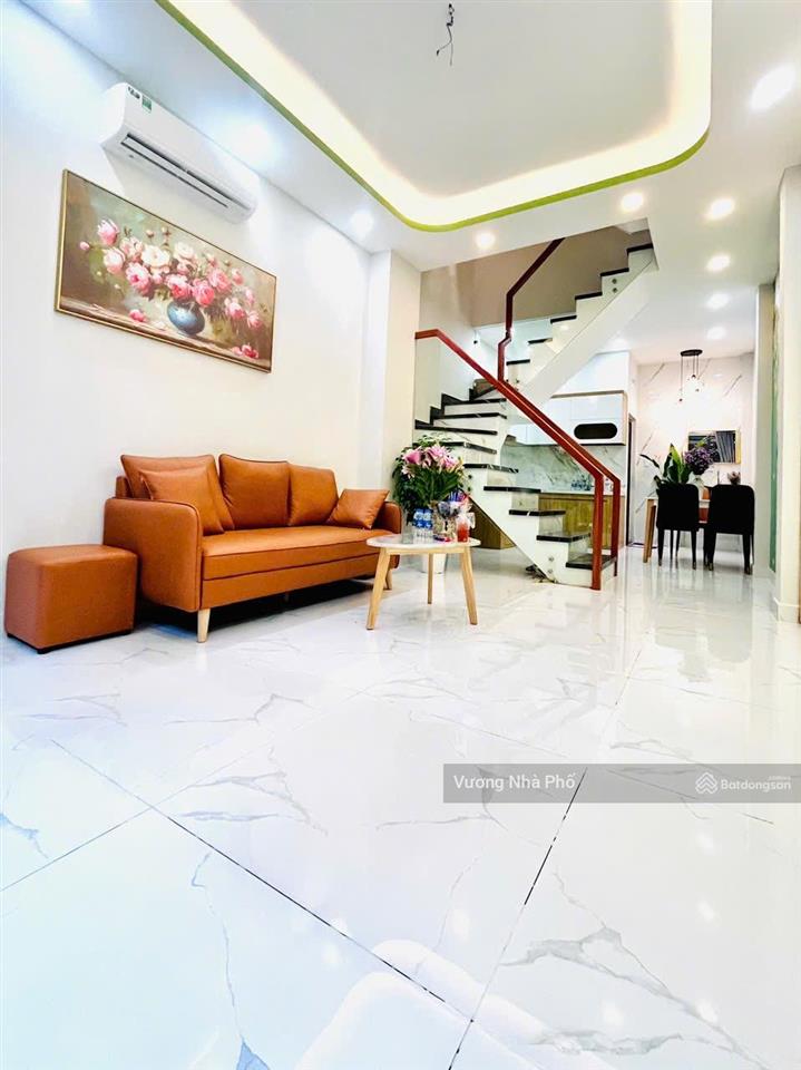 Hẻm 4m phú thọ hoà 3.6x11m 2 lầu đúc 6,5 tỷ sát luỹ bán bích