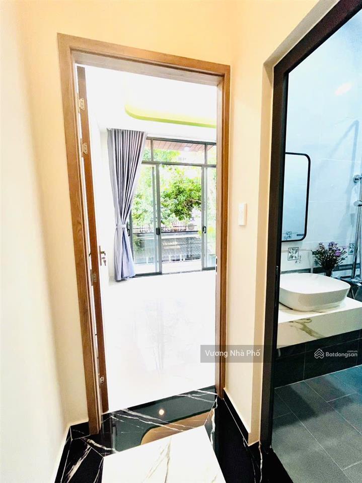 Hẻm 4m phú thọ hoà 3.6x11m 2 lầu đúc 6,5 tỷ sát luỹ bán bích