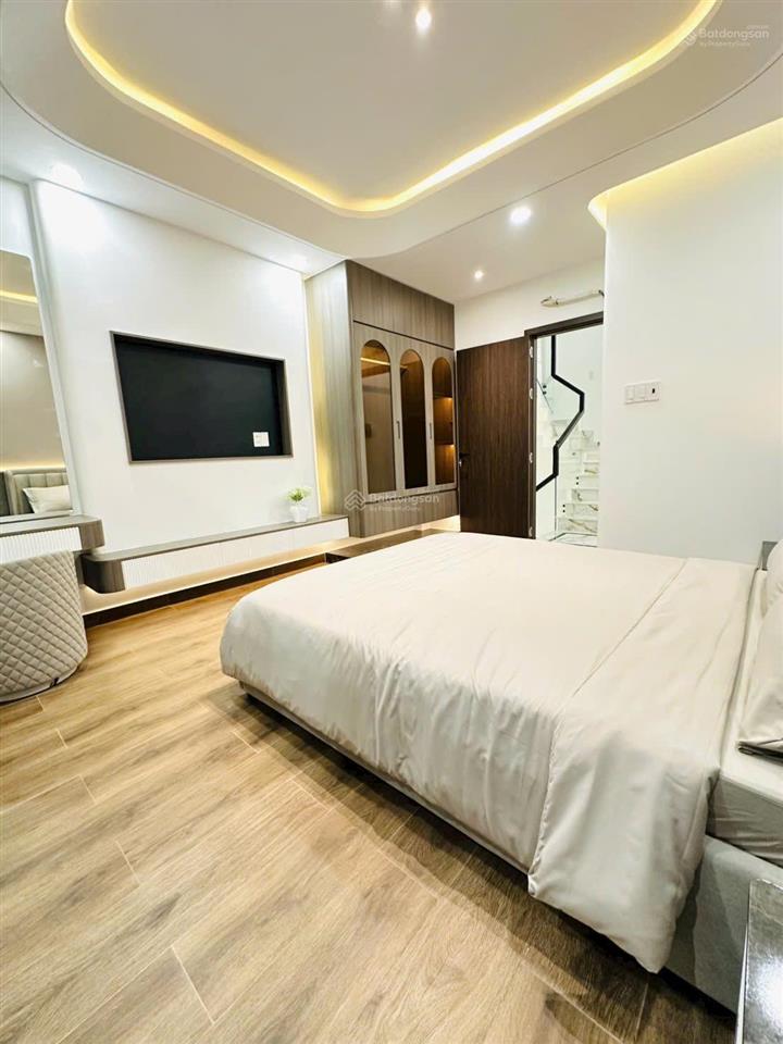 Hẻm 8m thông khu tô hiệu 4x15m 5 tầng 9,38 tỷ