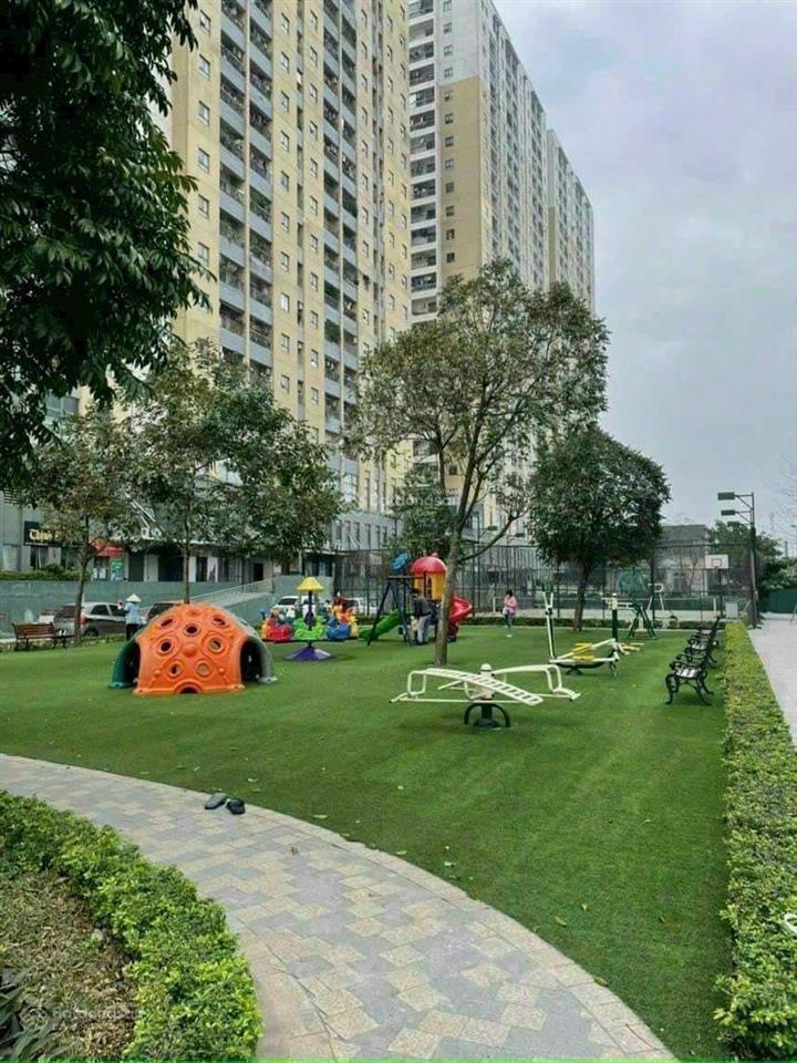 Bán căn hộ 2 ngủ, 2vs, sổ đỏ full nội thất giá 3.9x tỷ  0878 800 ***