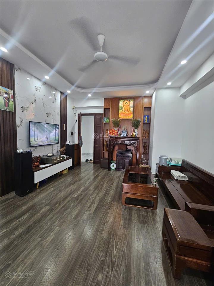 Bán nhanh căn 2 ngủ, 2vs, sổ đổ ct4 xa la hà đông giá 4.x tỷ  em định 0878 800 ***