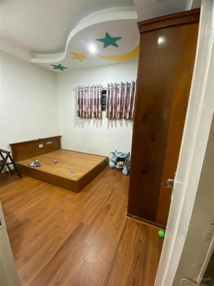 Bán căn hộ 2 phòng ngủ 70m2 tại ct6 xa la hà đông giá cạnh tranh 3.x5 tỷ.  em định 0878 800 ***