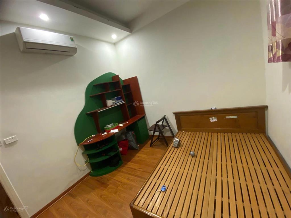 Bán căn hộ 2 phòng ngủ 70m2 tại ct6 xa la hà đông giá cạnh tranh 3.x5 tỷ.  em định 0878 800 ***