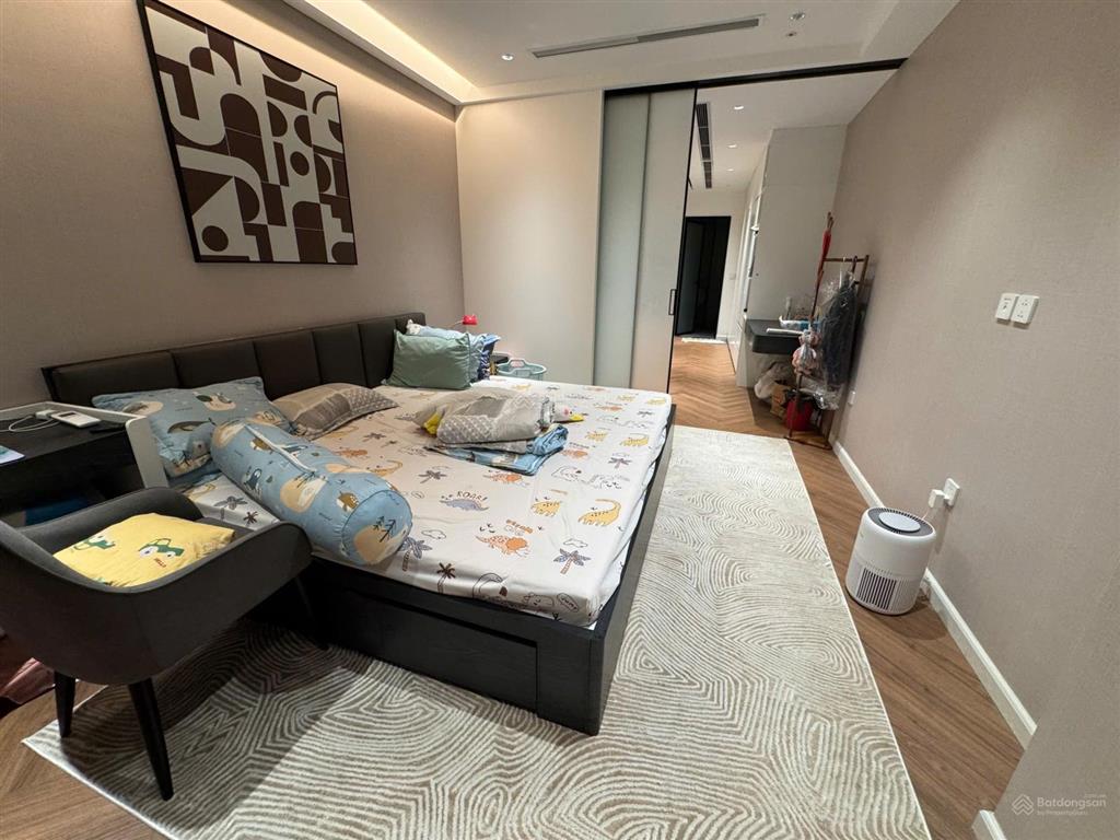 Bán 3 phòng ngủ tại chung cư tsq, mỗ lao hà đông, 122m, sổ đỏ, giá 8.x tỷ.  0878 800 ***