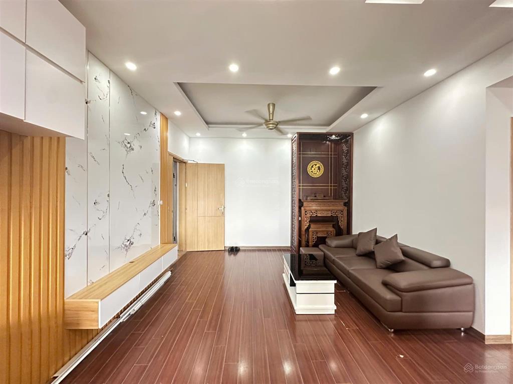 Bán căn 2 ngủ 69m bc đông nam , full nội thất như hình giá hơn 4 tỷ  em định 0878 800 ***