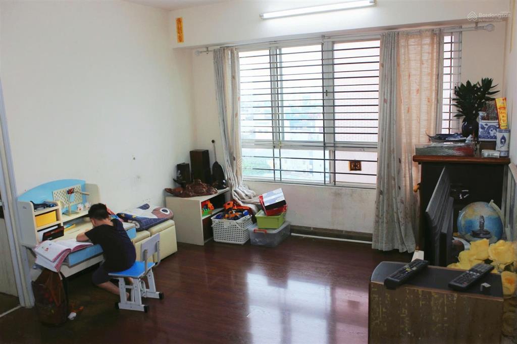 Bán căn hộ 3 phòng ngủ, 2 vs, sổ đỏ tại chung cư hemisco xa la giá 4,x tỷ,  0878 800 ***