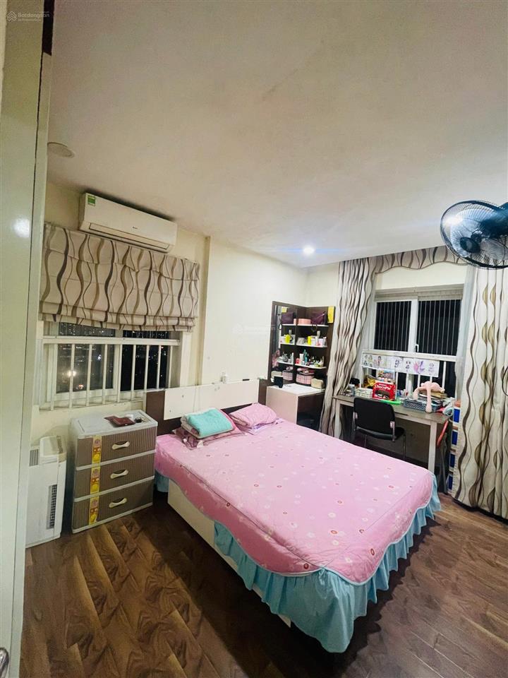 Chủ nhà giảm sâu căn 67.2m tại sdu 143 trần phú hà đông 2 phòng ngủ, 2vs sổ đỏ,  0878 800 ***