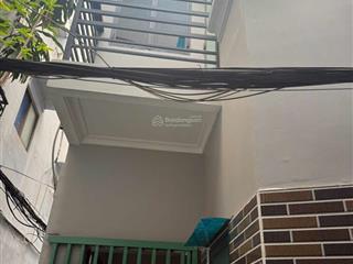 Nhà đường huỳnh văn bánh, p.15, phú nhuận, căn góc 2 tầng, giá 2,9 tỷ.