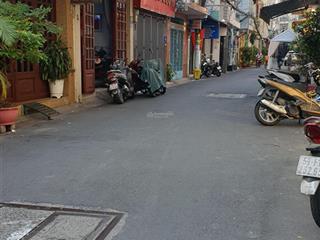 Nhà trường sa, p.13 phú nhuận, 4 tầng ngang 4.1, giá 6.85 tỷ.