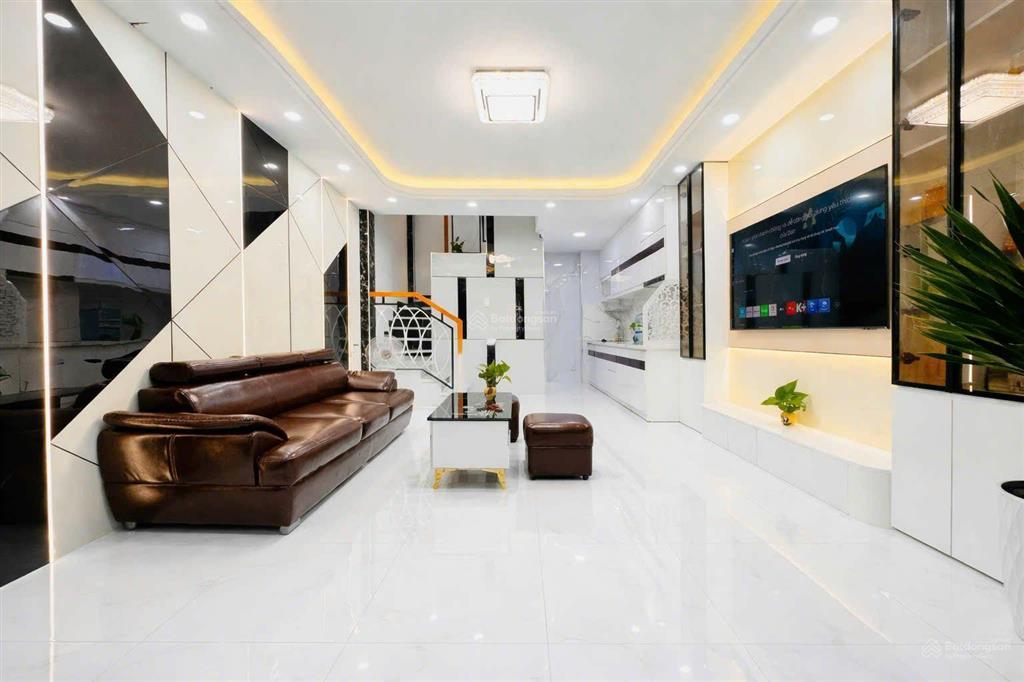 Nhà đường số 7, p.3, gò vấp, gần sân bay, dt 35m, ngang 4m, giá 6,9 tỷ tl