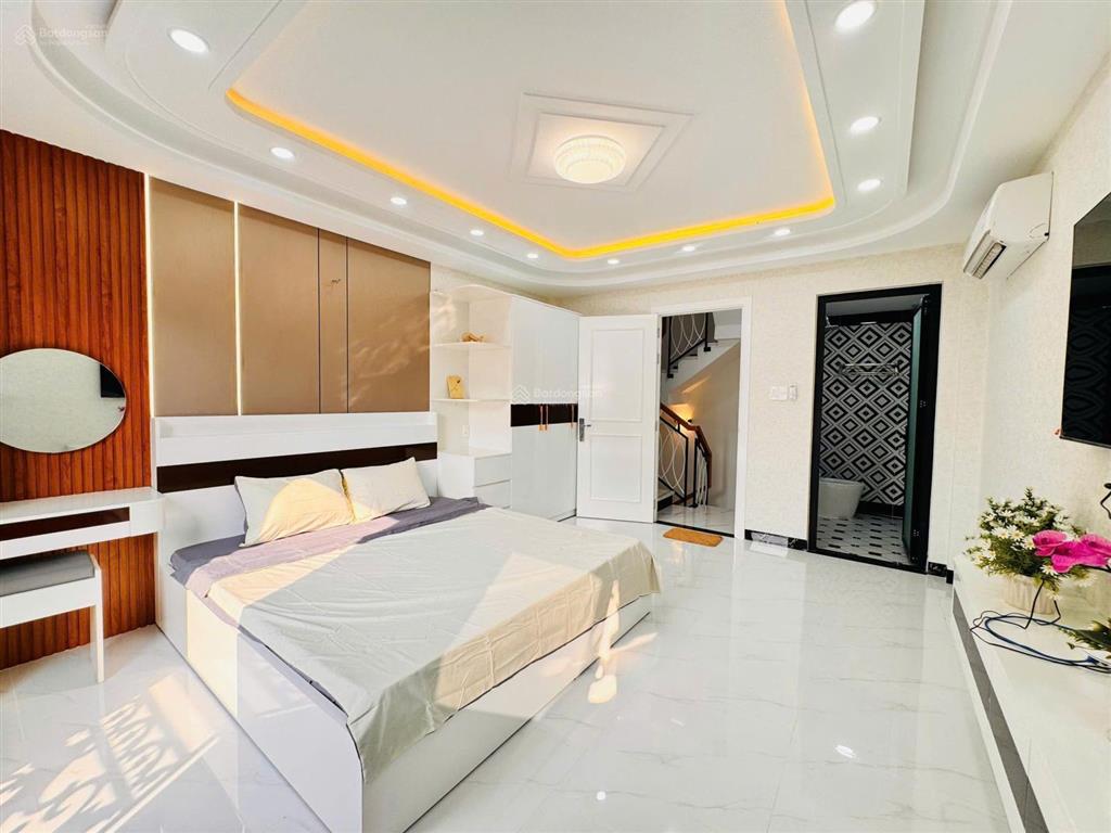 Nhà đường số 7, p.3, gò vấp, gần sân bay, dt 35m, ngang 4m, giá 6,9 tỷ tl