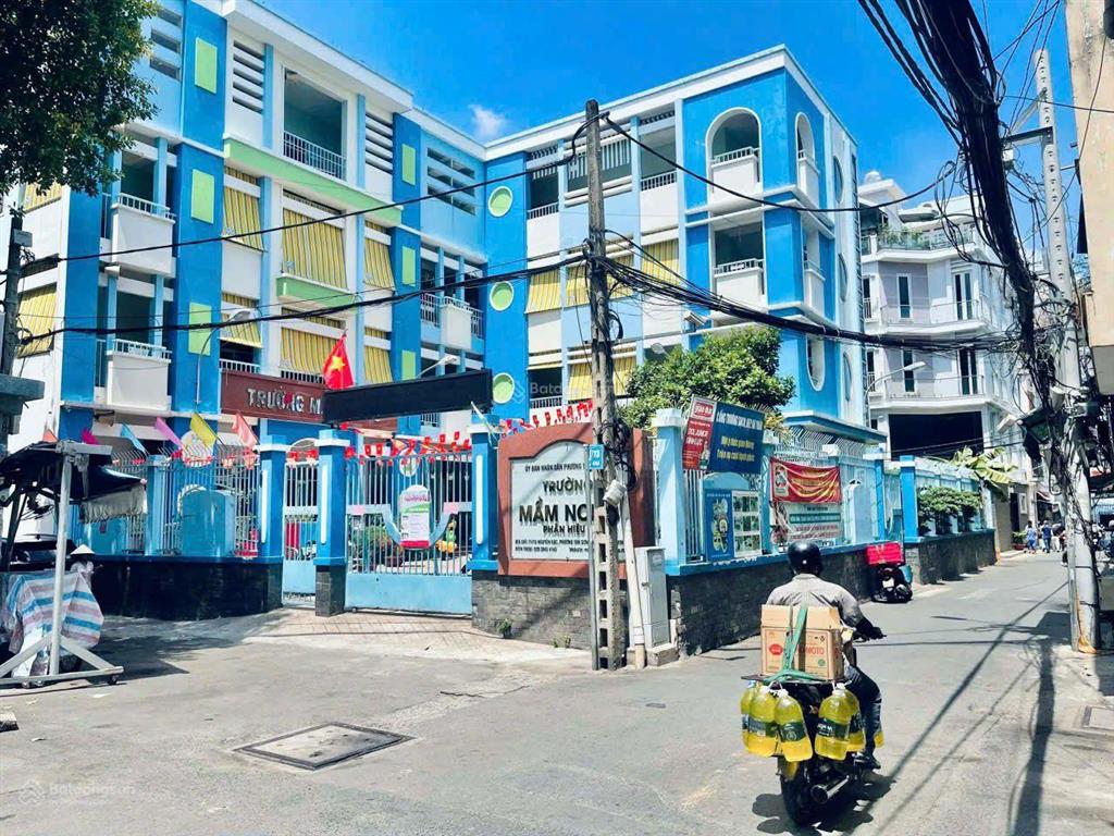 Nhà hxh đường nguyễn bặc, p.tân sơn hòa (p3 tân bình cũ), dt 42m, 4 tầng, giá 7,9 tỷ.