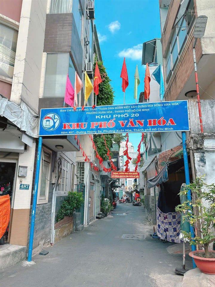 Nhà đường lý chính thắng, p.8, q.3, dt 28m, gồm 2 tầng, giá 4,8 tỷ.