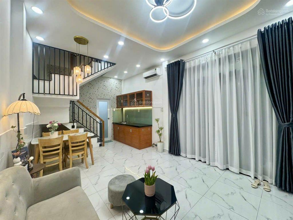 Nhà đường trần khắc chân, p.9, phú nhuận, 2 tầng, giá 4,4 tỷ