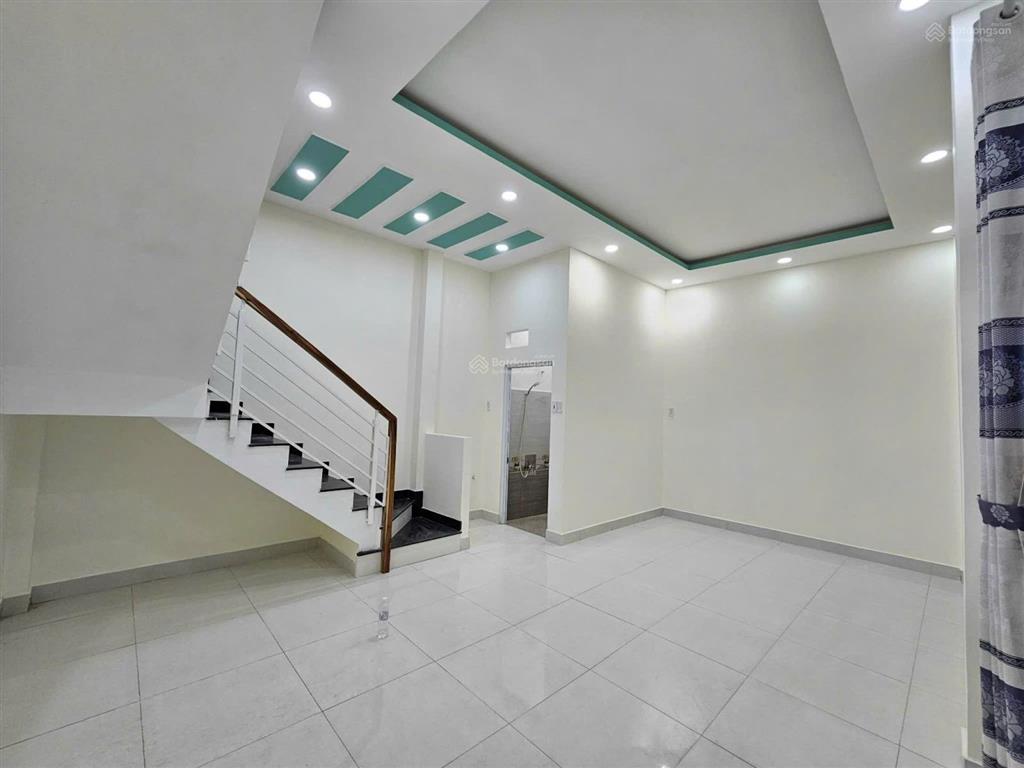 Nhà đường số 4, p.11, gò vấp, dt 43m, ngang 6,4m, 2 tầng, giá 5,29 tỷ.