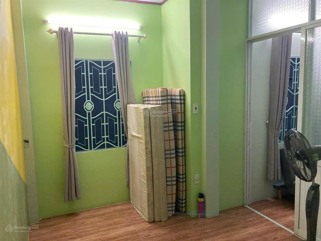 Nhà đường phạm văn đồng, p.3, gò vấp, dt 28m, 2 tầng, giá chỉ 4 tỷ