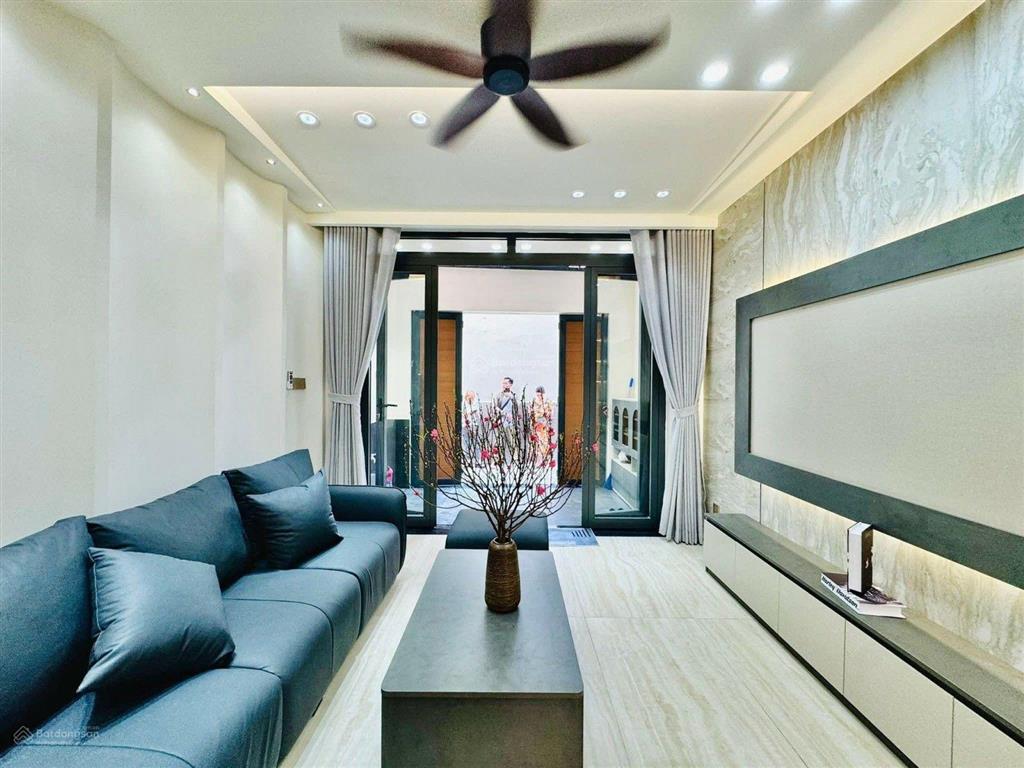 Nhà đường phan văn trị, p.10, gò vấp, dt 37m, 3 tầng, giá 6,55 tỷ tl. đối diện khu city land.