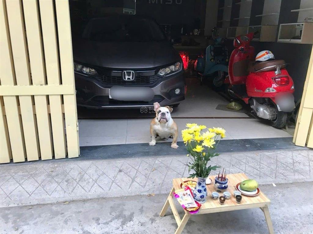Nhà hxh đường hồ biểu chánh, p. 11, phú nhuận, 5 tầng, dt 40m, giá 10,5 tỷ.