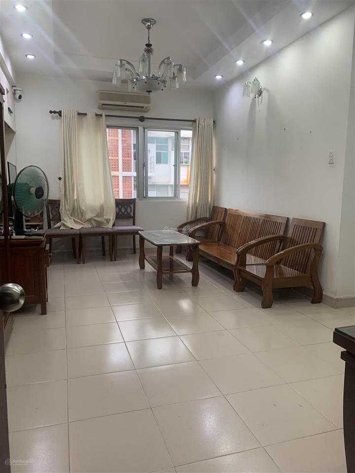Cho thuê hưng vượng 2 view đường dt 65m2 nhà thoáng rộng 2pn 1wc đầy đủ nội thất giá 12triệu/th