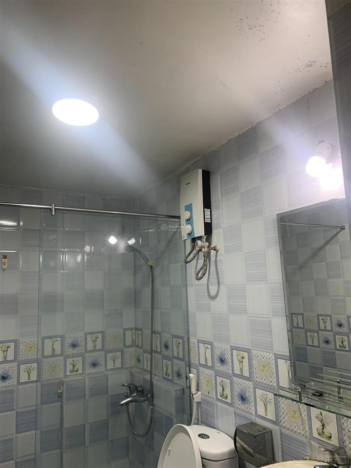 Cho thuê hưng vượng 2 view đường dt 65m2 nhà thoáng rộng 2pn 1wc đầy đủ nội thất giá 12triệu/th