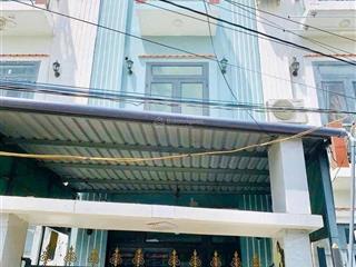 Nhà 2 lầu 4,3 x 12m ngay thị trấn cần giuộc đường ql50 vào 80m  đường xe ôtô  full nội thất