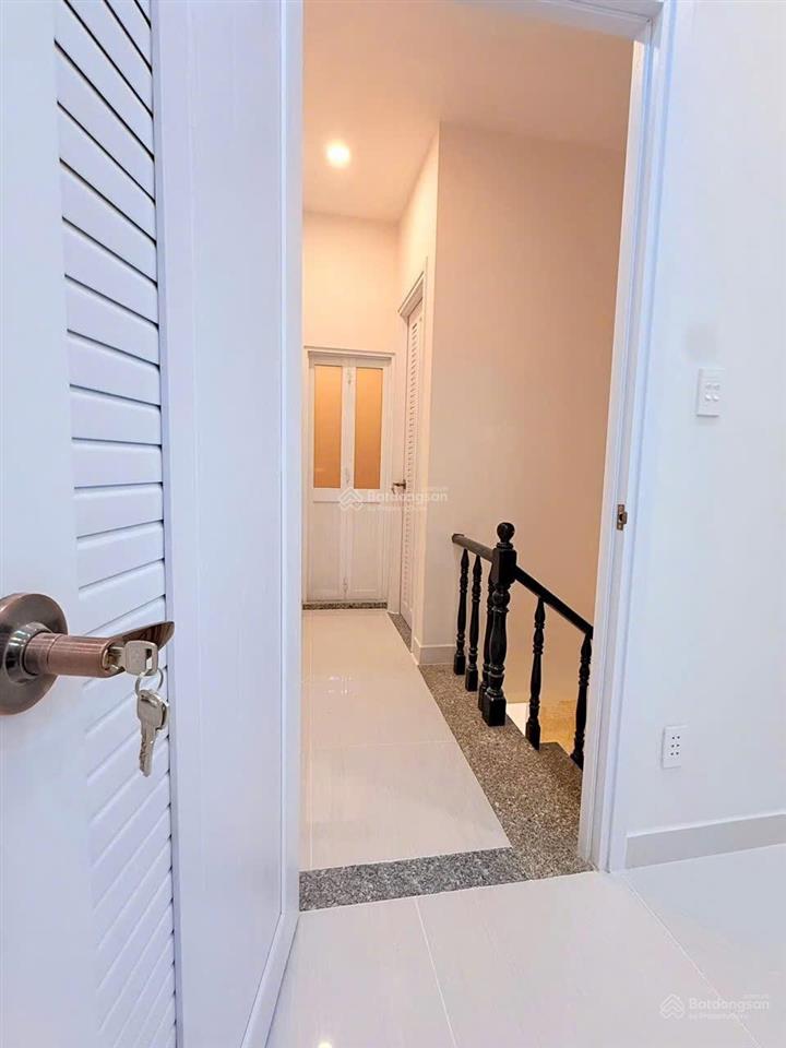 Bán nhà đường bông sao . 2 tầng . nhà mới vào ở ngay