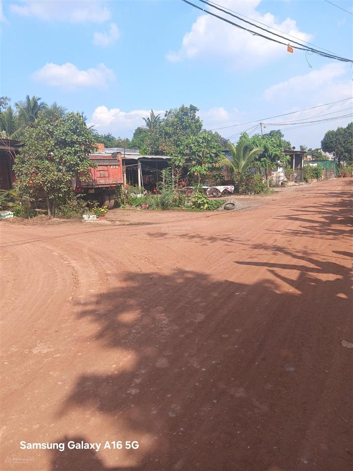 Bán đất 2600m2 (80x40) xã phan,dương minh châu, tây ninh. giá chỉ 3 tỷ hết đất