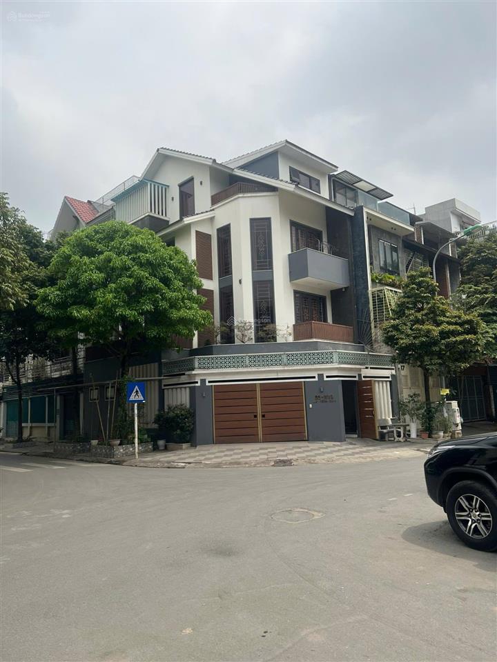 Cho thuê biệt thự nhà vườn tổng cục 5 tân triều, gần nguyễn xiển, 100m², 4 tầng, căn góc, 25 tr/th
