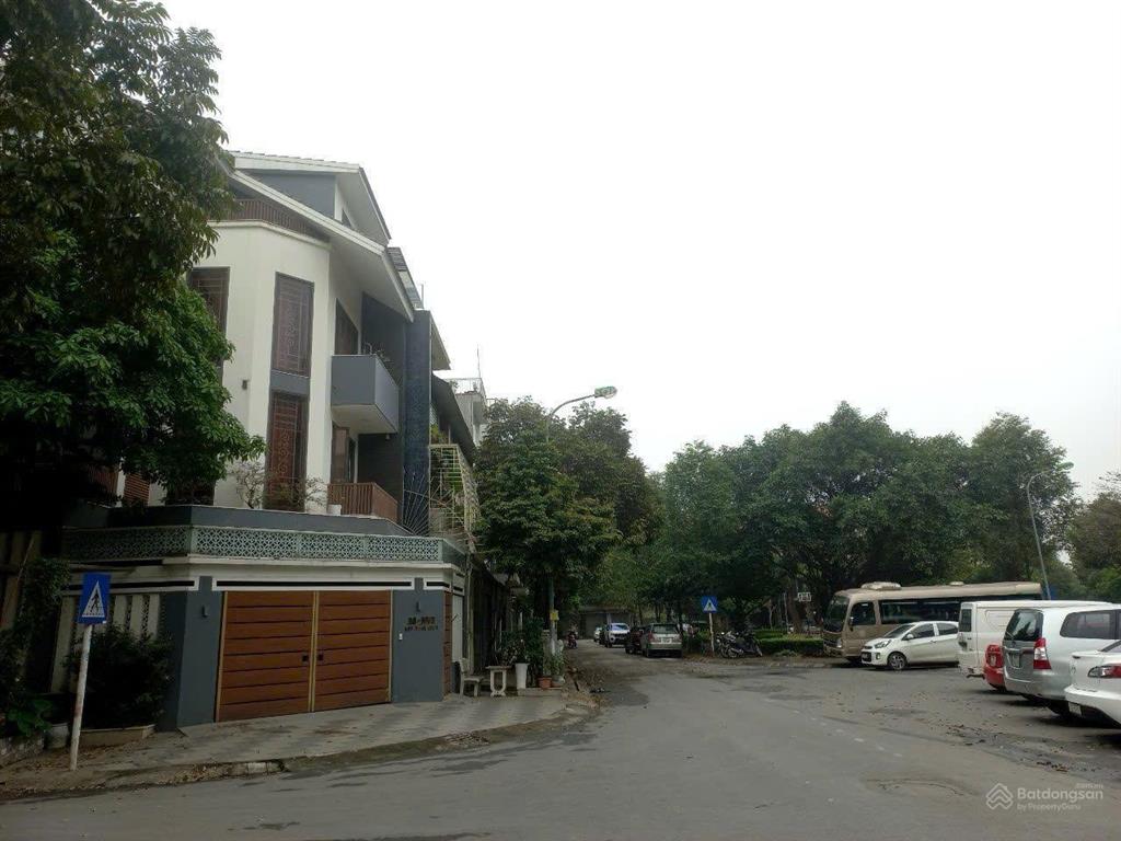 Cho thuê biệt thự nhà vườn tổng cục 5 tân triều, gần nguyễn xiển, 100m², 4 tầng, căn góc, 25 tr/th